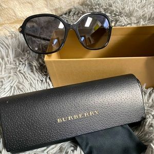 Beautiful Burberry sunglasses